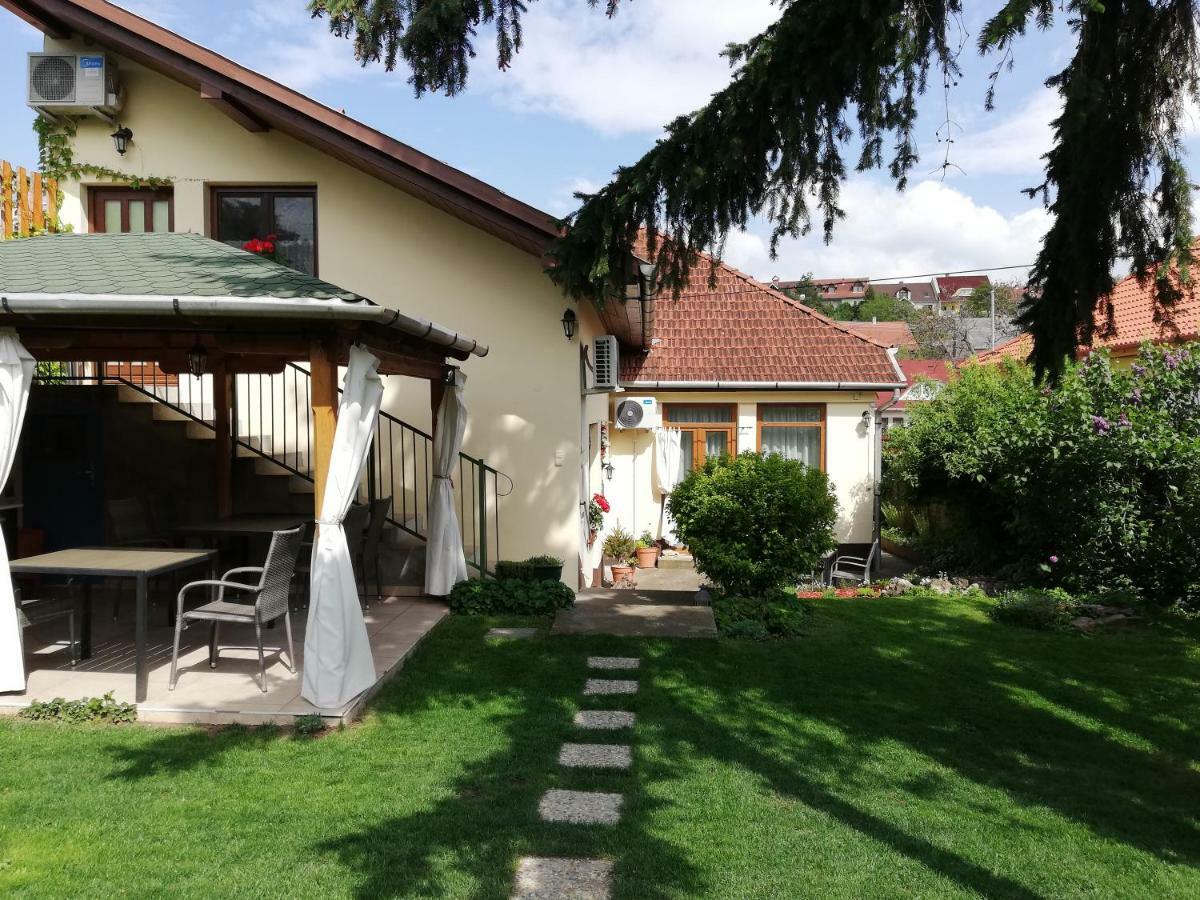Gyoengyszem Vendeghaz Otel Eğri Dış mekan fotoğraf